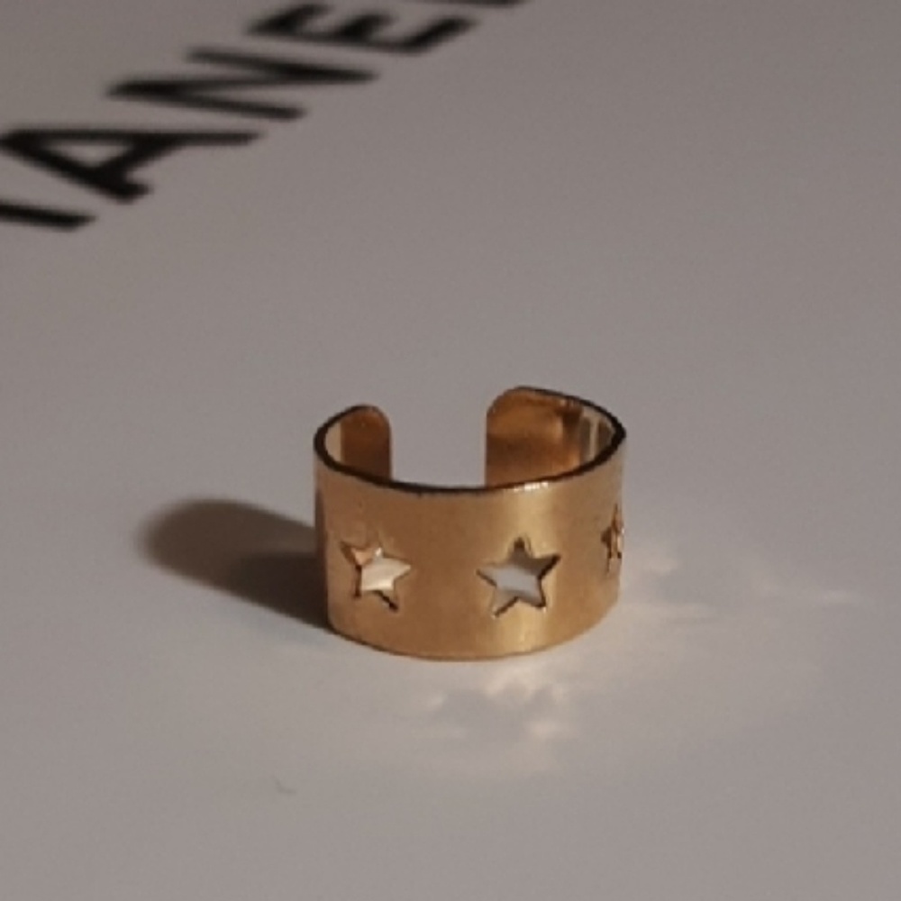 Star Ear Cuff- gold